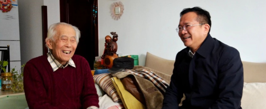 中國樂凱黨委領導看望慰問樂凱老領導、老專家、老干部、老黨員及生活困難職工